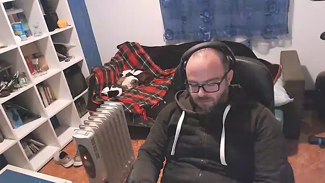 ravingr4d4 online show from 17, 3, 2025