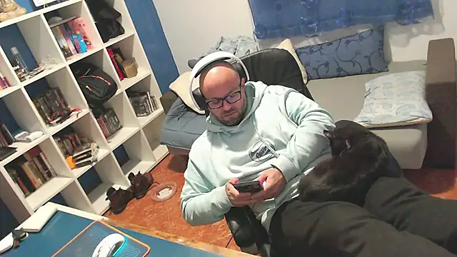 ravingr4d4 online show from 3, 3, 2026