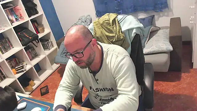 ravingr4d4 online show from 12, 3, 2026