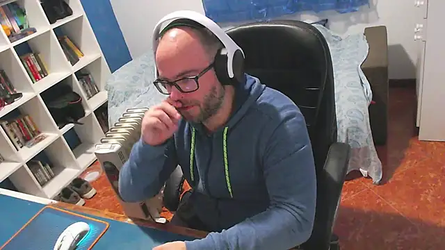 ravingr4d4 online show from 10, 2, 2026