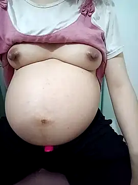 SweetGirl2k2 online show from 17, 4, 2026