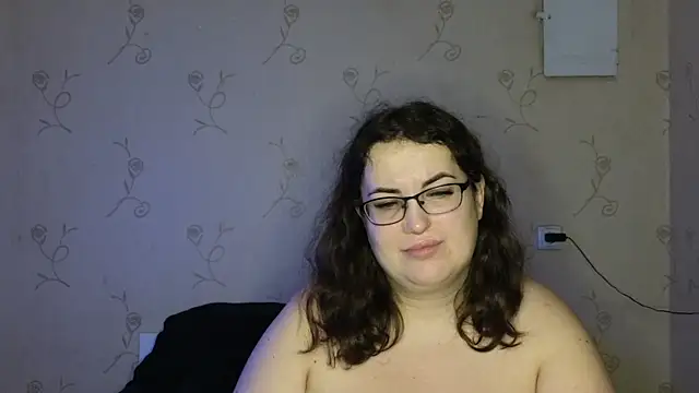 Snapshot of VladaCandy chatting on 2, 2, 2025 VladaCandy online show from 2, 2, 2025