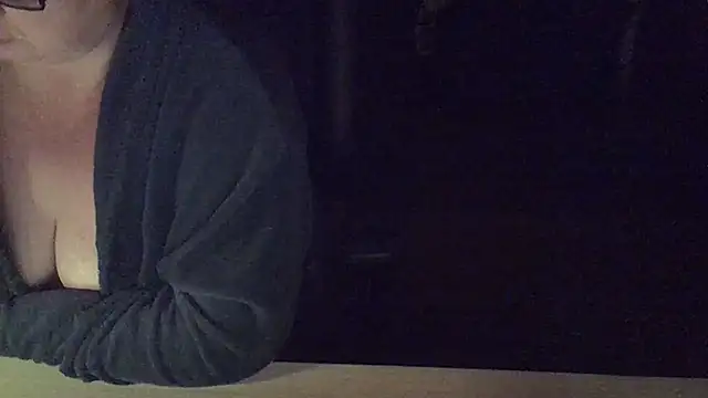 Snapshot of Silvia2277 chatting on 1, 11, 2025 Silvia2277 online show from 1, 11, 2025