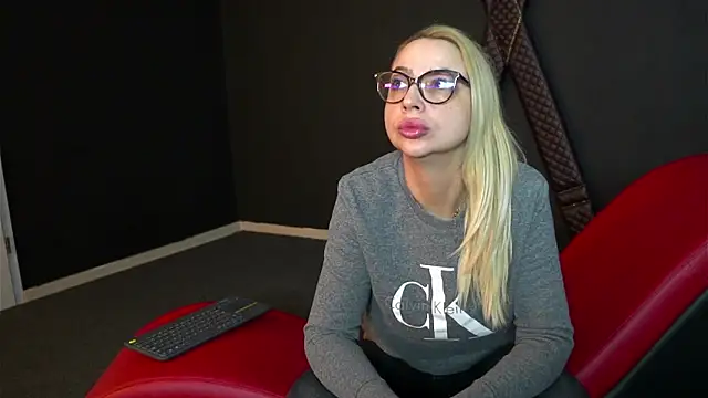 CelineConner online show from 11, 2, 2025