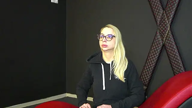 CelineConner online show from 20, 2, 2025