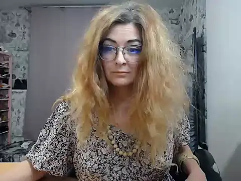 Helen1974 online show from 12, 3, 2025