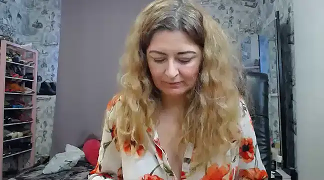 Helen1974 online show from 17, 2, 2025