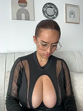 Snapshot of Seized_lust chatting on 8, 10, 2025 Seized lust online show from 8, 10, 2025