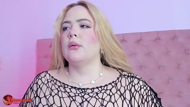 sophiarossee  online show from 18, 12, 2025