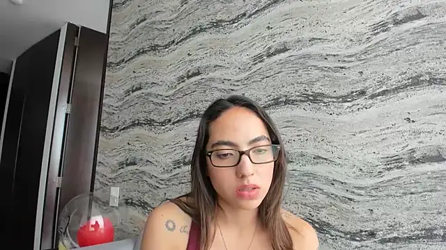 Snapshot of Sophi__a chatting on 14, 10, 2025 Sophi a online show from 14, 10, 2025