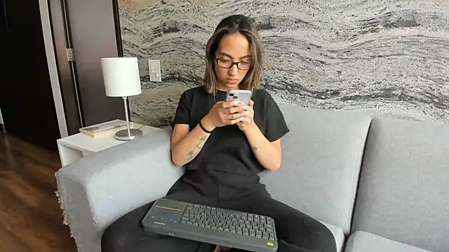 Snapshot of Sophi__a chatting on 10, 3, 2025 Sophi a online show from 10, 3, 2025