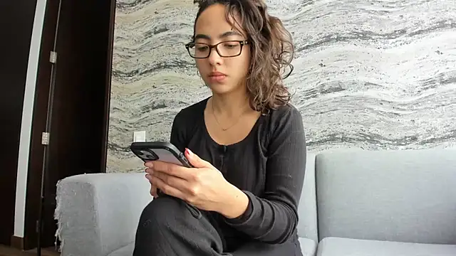 Snapshot of Sophi__a chatting on 28, 9, 2025 Sophi a online show from 28, 9, 2025