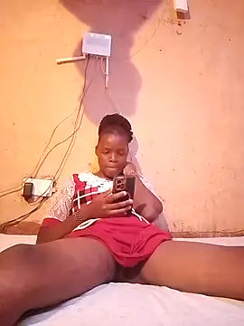 cute naimah online show from 4, 10, 2025