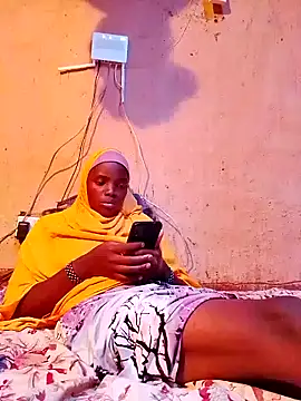 cute naimah online show from 19, 11, 2025