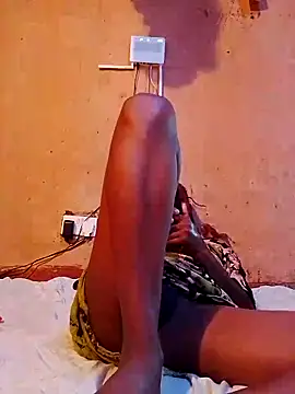 cute naimah online show from 18, 12, 2025