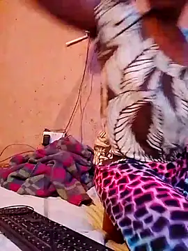 cute naimah online show from 28, 11, 2025