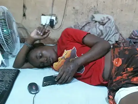 cute naimah online show from 21, 4, 2026