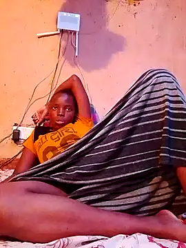 cute naimah online show from 17, 11, 2025