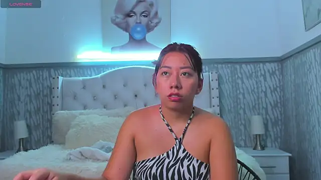 sexylaurita online show from 22, 4, 2026