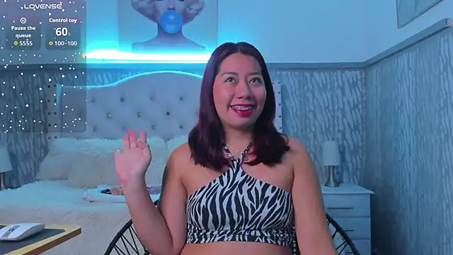 sexylaurita online show from 6, 4, 2026