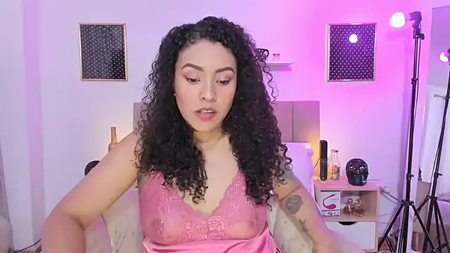 Zoe Gruber online show from 19, 10, 2025