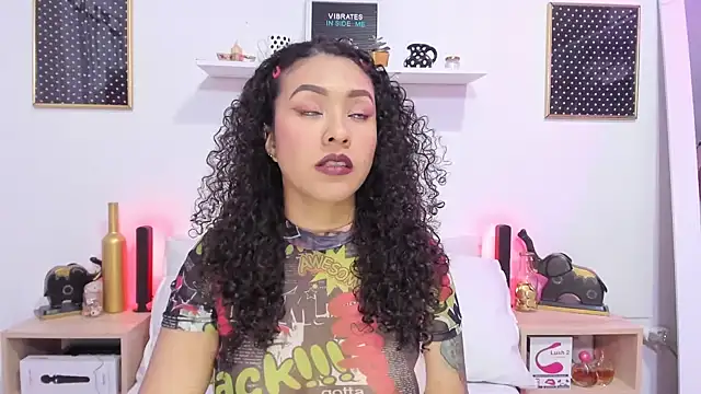 Zoe Gruber online show from 16, 10, 2025