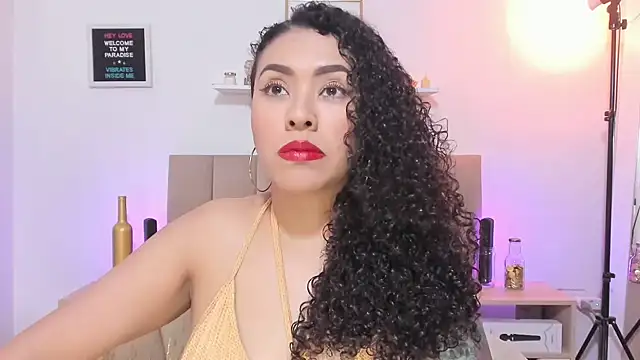 Zoe Gruber online show from 11, 11, 2025