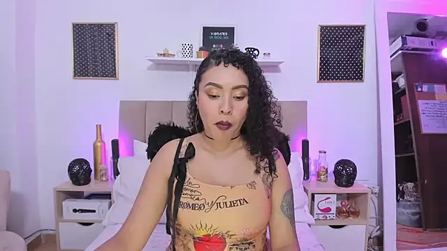 Zoe Gruber online show from 17, 10, 2025