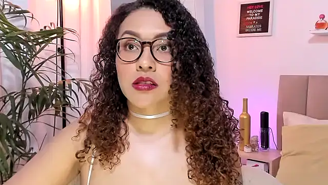 Zoe Gruber online show from 4, 12, 2025