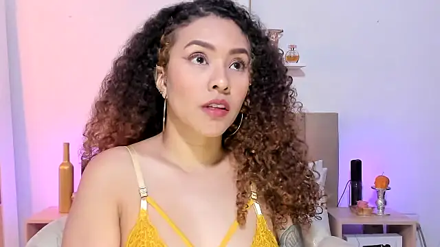 Zoe Gruber online show from 18, 12, 2025