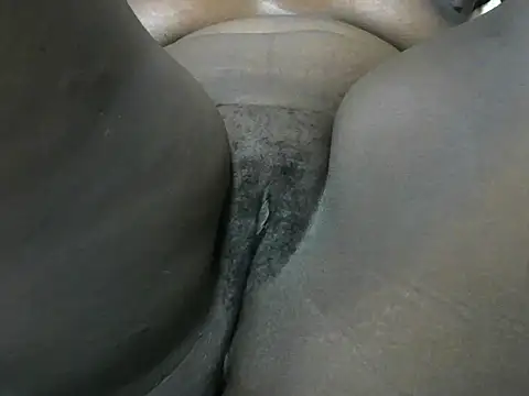 laurawicky online show from 2, 12, 2025