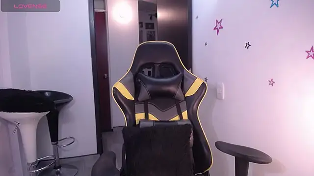 22Emma  online show from 3, 11, 2025