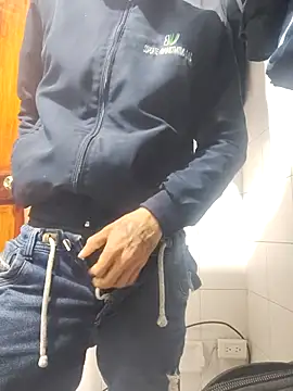 Snapshot of Eduardoxxx51 chatting on 16, 10, 2025 Eduardoxxx51 online show from 16, 10, 2025