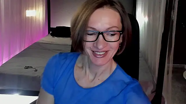 Dorothy Meyer online show from 8, 3, 2025