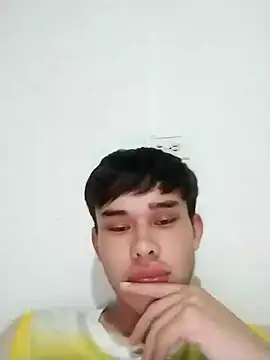 Snapshot of cristof_2000 chatting on 6, 2, 2025 cristof 2000 online show from 6, 2, 2025