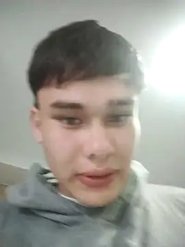 Snapshot of cristof_2000 chatting on 6, 2, 2026 cristof 2000 online show from 6, 2, 2026