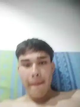 Snapshot of cristof_2000 chatting on 8, 2, 2026 cristof 2000 online show from 8, 2, 2026