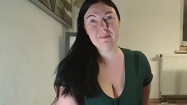 p6w official online show from 8, 11, 2025