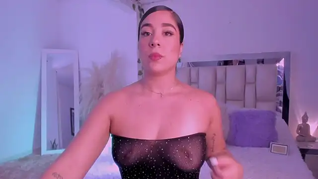 Snapshot of Sussy_Bell01 chatting on 17, 4, 2026 Sussy Bell01 online show from 17, 4, 2026