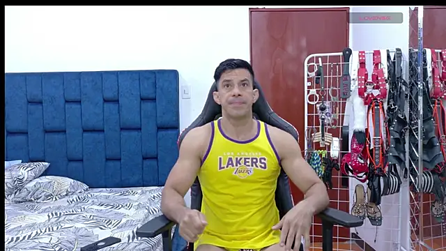 JoseRumbero26 online show from 15, 4, 2026