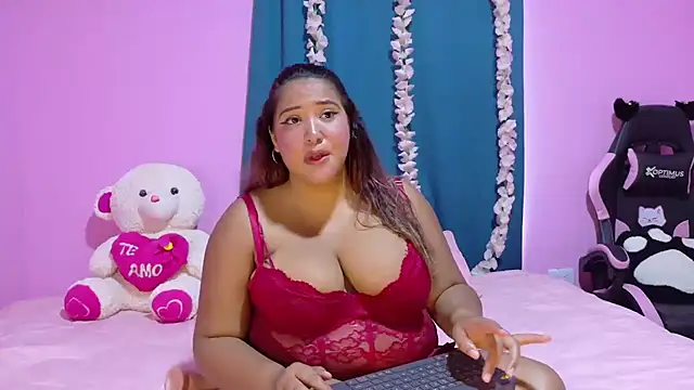 Snapshot of I_am_yours- chatting on 13, 2, 2026 I am yours- online show from 13, 2, 2026