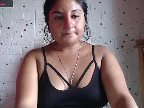 Snapshot of dayanara_kamal chatting on 25, 11, 2025 dayanara kamal online show from 25, 11, 2025