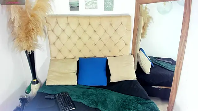 helena copper  online show from 8, 11, 2025