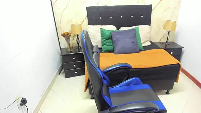 helena copper  online show from 12, 4, 2026