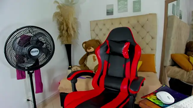 helena copper  online show from 13, 2, 2026