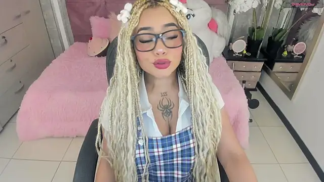 conny  curly online show from 9, 1, 2026