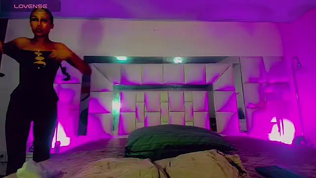  ChanellR  online show from 2, 3, 2026