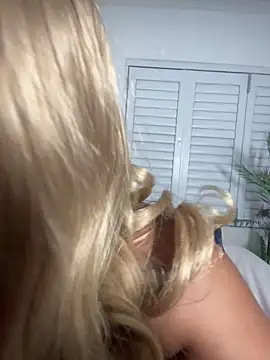 Snapshot of Stunning_Booty chatting on 8, 6, 2026 Stunning Booty online show from 8, 6, 2026