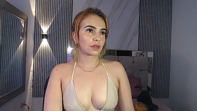 ashley  tylor online show from 21, 10, 2025