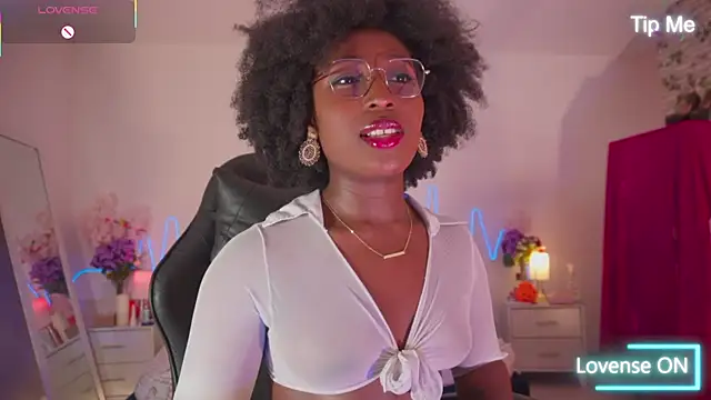 EmmaSanzz  online show from 10, 11, 2025